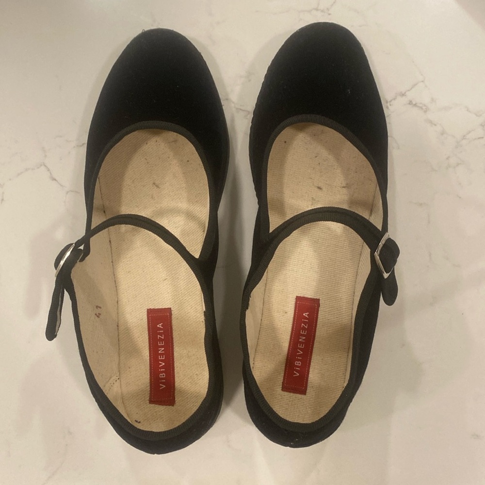 Vibi Venezia Mary Janes Size 41